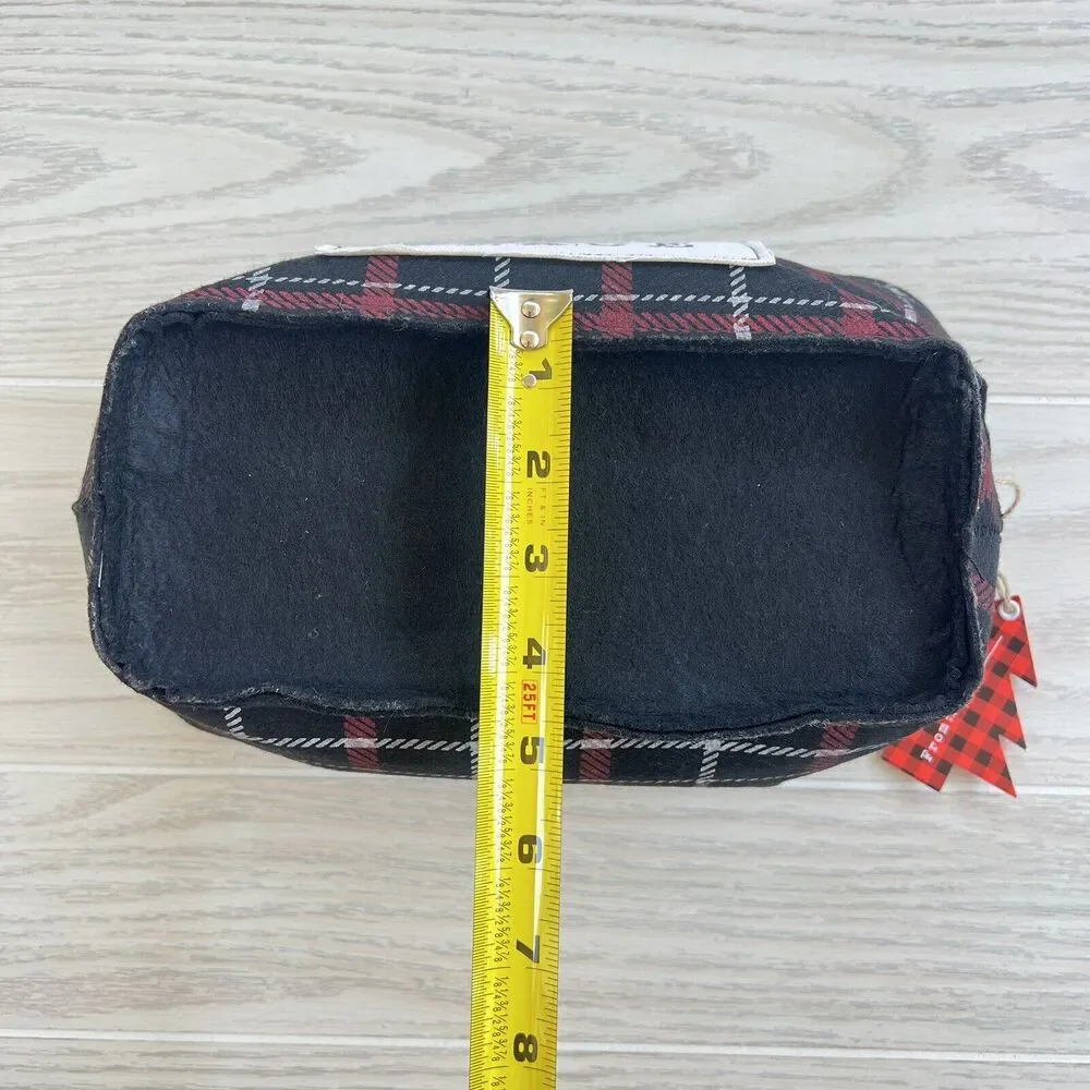 Gray Oak Studio Happy Holiday Black Plaid Handle Fabric Basic